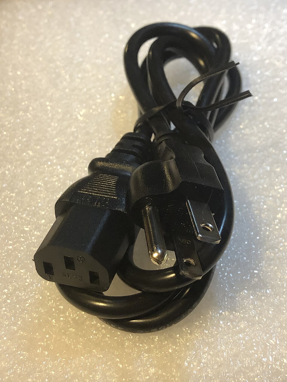 電気器具用の電源コード